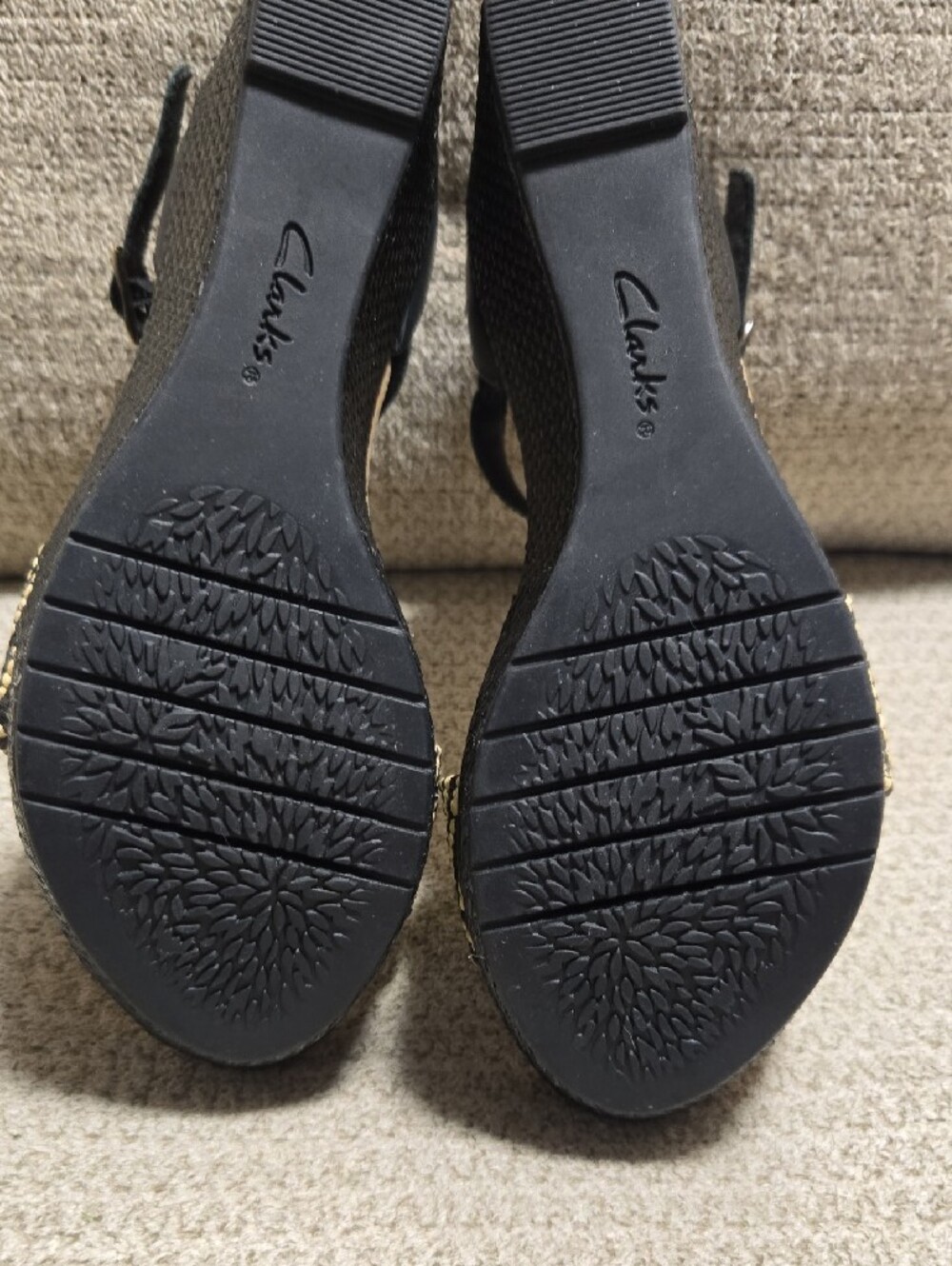 Clarks Rose Ease Women's Black and Natural Woven Ankle-Strap Wedge Sandals 7 - Picture 7 of 7
